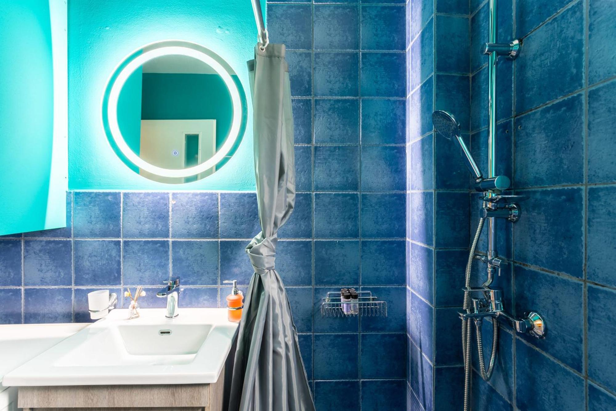Downtown Central Suite With Private Parking Kalamáta Kültér fotó